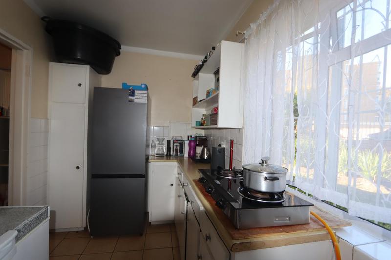 2 Bedroom Property for Sale in Wynberg Upper Western Cape
